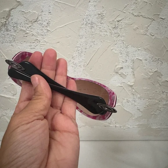 OAKLEY DANGEROUS Breast Cancer Black Pink Plastic Sunglasses - Picture 14 of 16